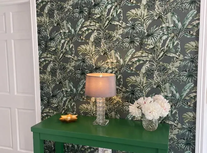 Luxury Apartment, * Galway