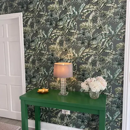 Luxury Apartment, * Galway